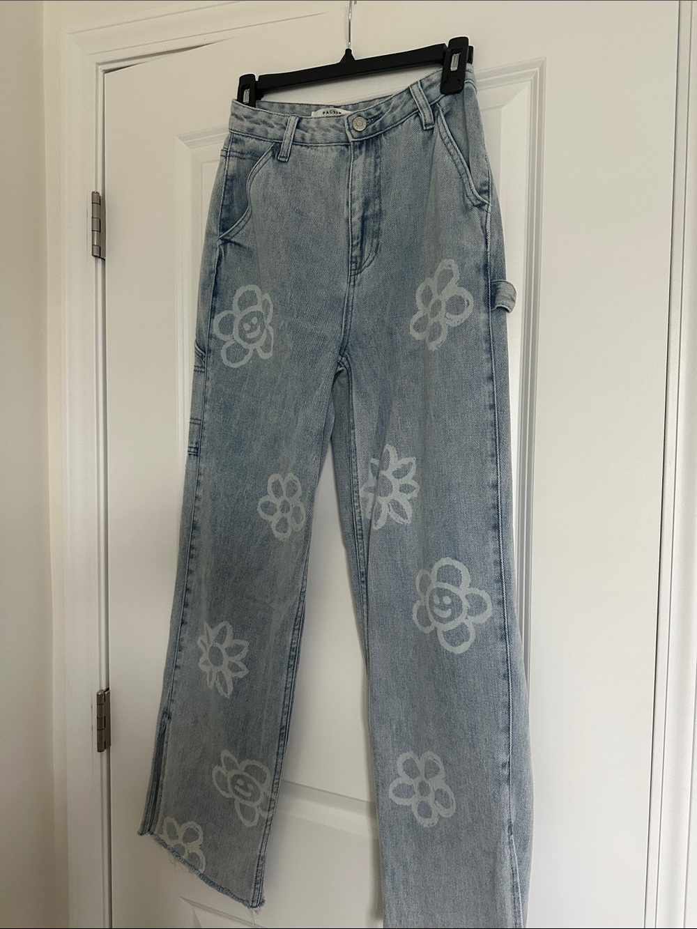 PacSun Light Blue Wide-Leg Jeans with White Floral Decal